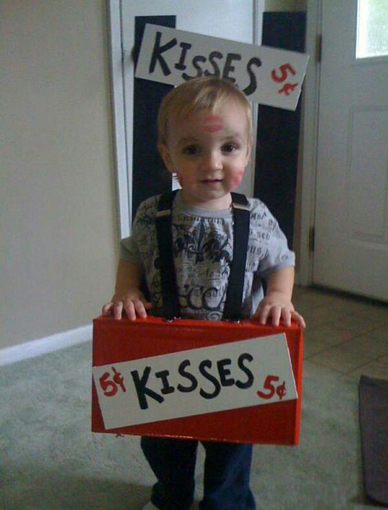 Kissing Booth Costume